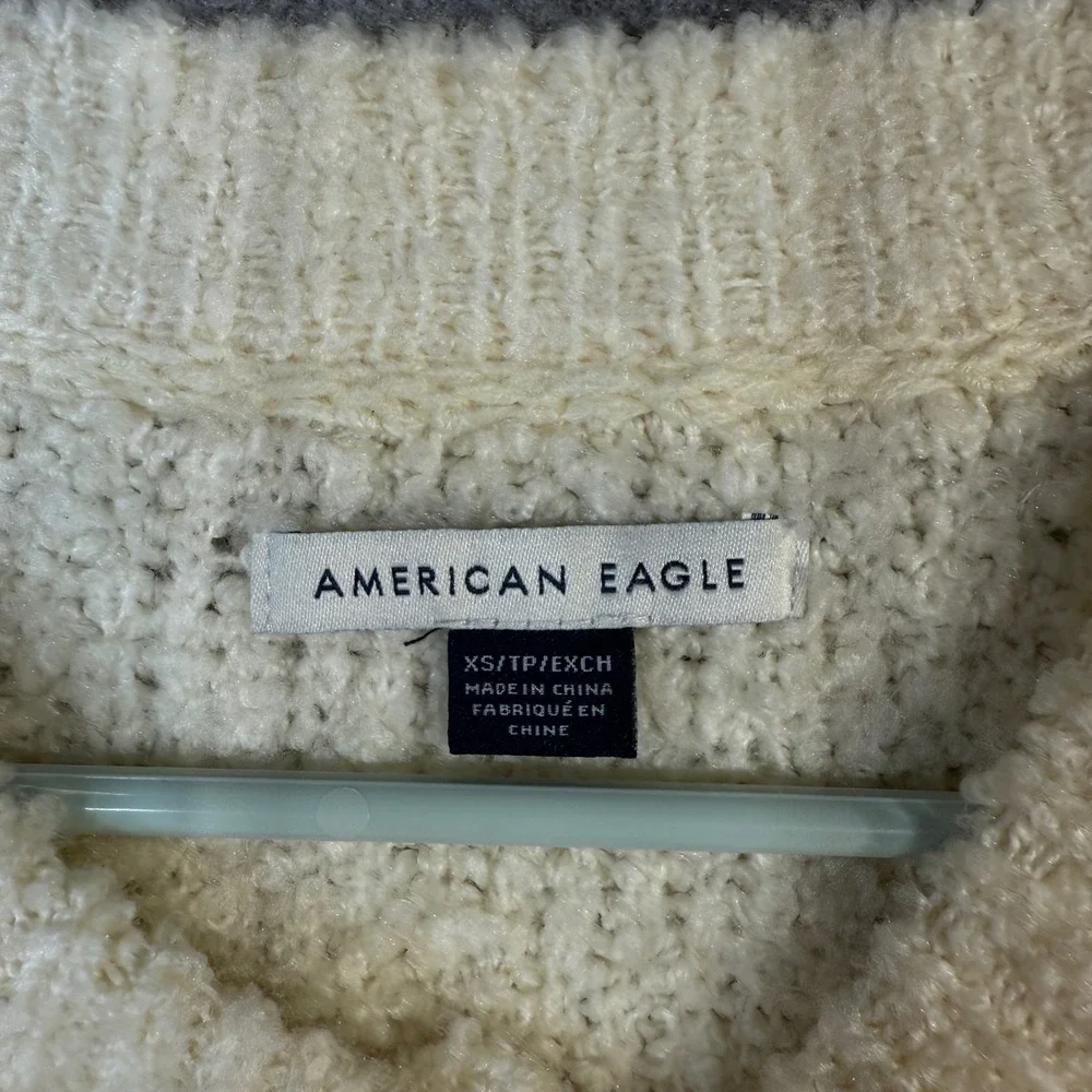 American Eagle Cream Fuzzy Gold Button Front Cardigan‎ Sweater XS Petite